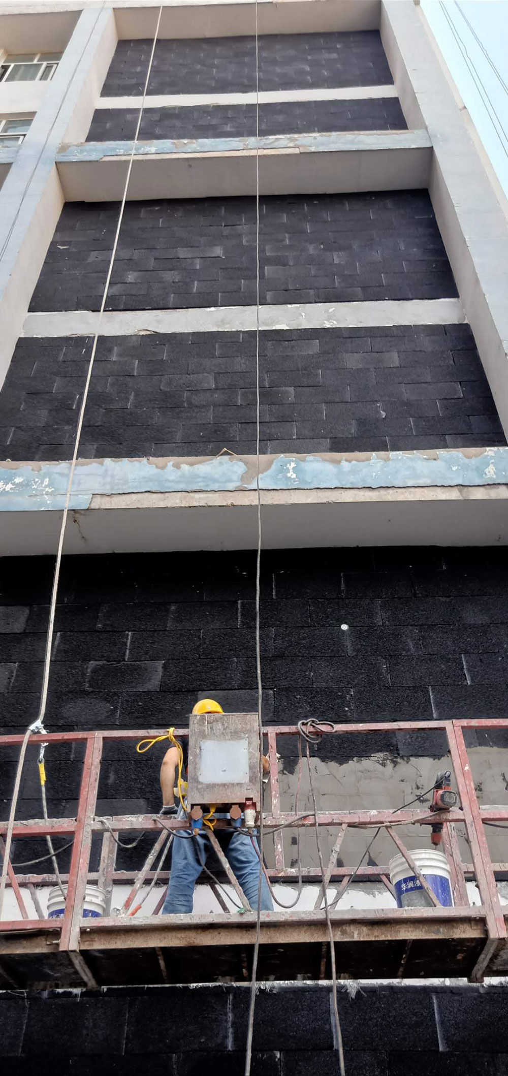 鄭州正光路106中學(xué)碳硅板施工現(xiàn)場